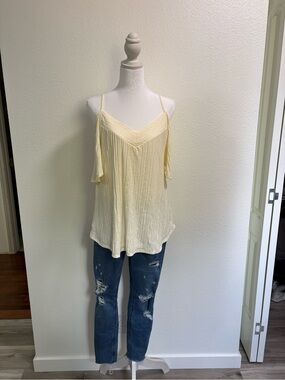 Kaileigh Cream Cold-Shoulder Spaghetti Strap Camisole